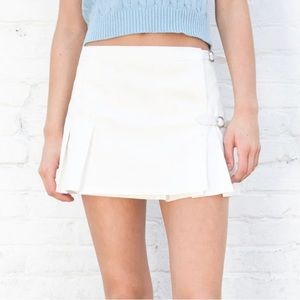 BRAND NEW LOW WAISTED BUCKLE SKIRT
